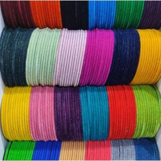Valvet Multicolored Bangles